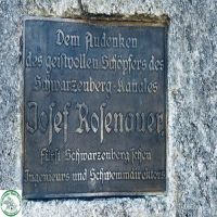 07 Gedenktafel Am Denkmal
