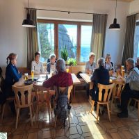 11 Im Berggasthof